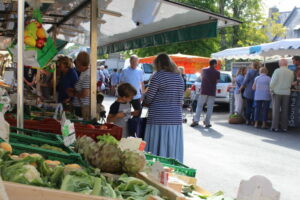 Marché de Sainte Marine - Villa O Bord de l'O - restaurants